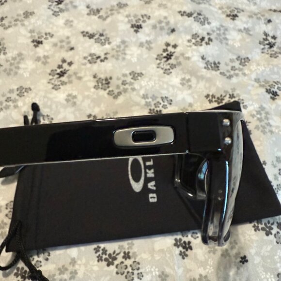 Oakley Sunglasses Holbrook Polished Two Tone frame  Prizm Polarized 9102 ✨️ NEW✨ - Picture 7 of 11